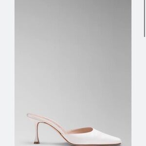 Manolo Blahnik White Pointed Slingback Mule
